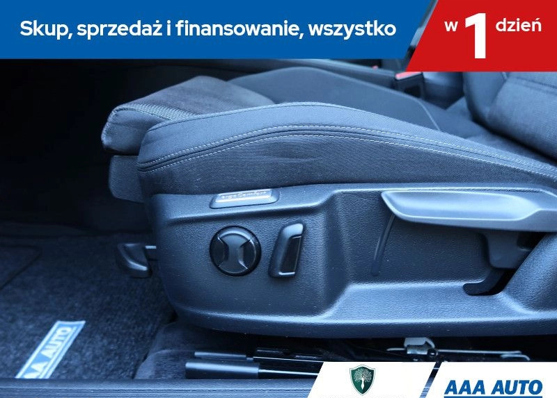 Volkswagen Passat cena 55000 przebieg: 172160, rok produkcji 2015 z Radomyśl Wielki małe 436